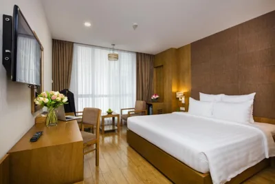 Premium Deluxe double avec vue sur la ville — Paradise Saigon Boutique Hotel & Spa